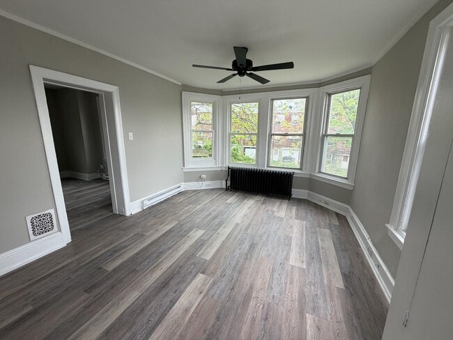 property at 106 N 9th St