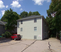 18 Park St in Mansfield, MA - Foto de edificio - Building Photo