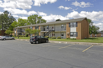 Armstrong Residences in Fort Smith, AR - Building Photo - Building Photo