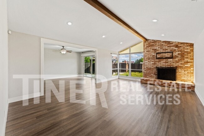 6612 Modesto Dr in Sacramento, CA - Building Photo - Building Photo