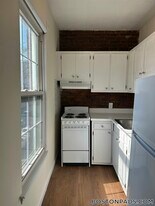 54 S Huntington Ave, Unit 15 in Boston, MA - Building Photo