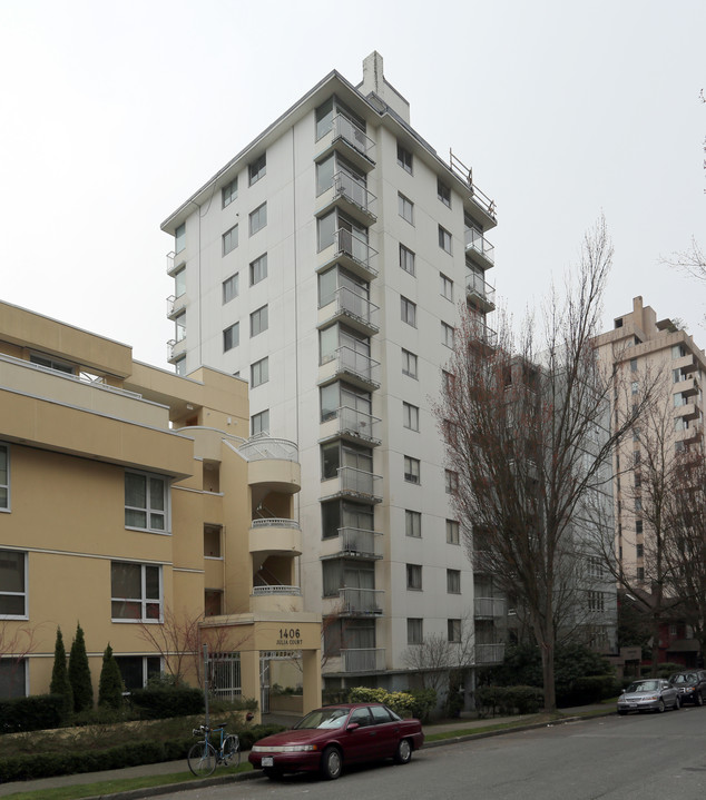 Crystal Park Tower in Vancouver, BC - Building Photo