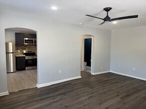 64 S Limekiln Pike, Unit 2-E in Chalfont, PA - Foto de edificio - Building Photo