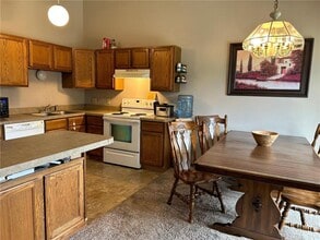 1880 Deer Hills Trail in Eagan, MN - Building Photo - Building Photo