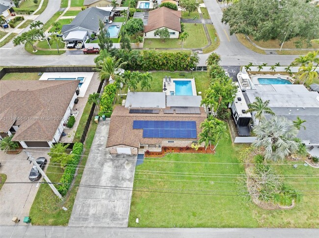 4291 SW 67th Terrace in Davie, FL - Foto de edificio - Building Photo