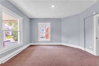 204 Broad Ave NW in Canton, OH - Building Photo - Building Photo