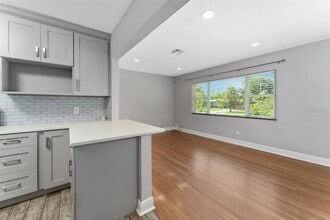 2621 Illinois St in Orlando, FL - Building Photo - Building Photo