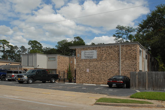 1514 Wirt Rd in Houston, TX - Building Photo - Building Photo