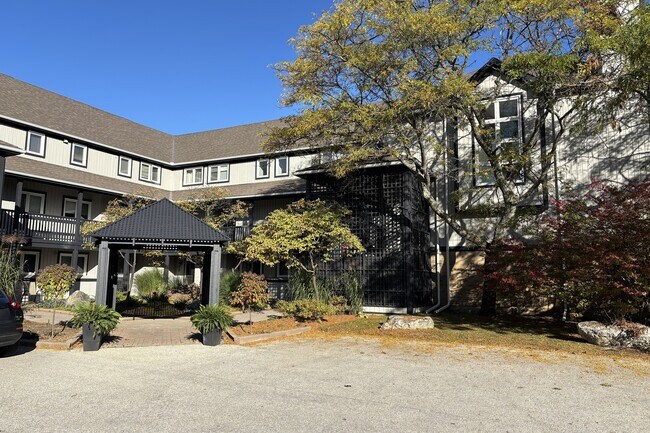 826 Suncrest Cir in Collingwood, ON - Building Photo - Building Photo
