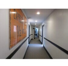 245 W North Ave, Unit 209 in Chicago, IL - Foto de edificio - Building Photo