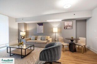 1221 S Eads St in Arlington, VA - Building Photo