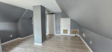 79 Clifford St, Unit 2 in Bridgeport, CT - Building Photo - Building Photo