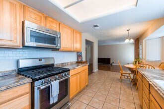 7421 Volunteer St NE in Albuquerque, NM - Building Photo - Building Photo