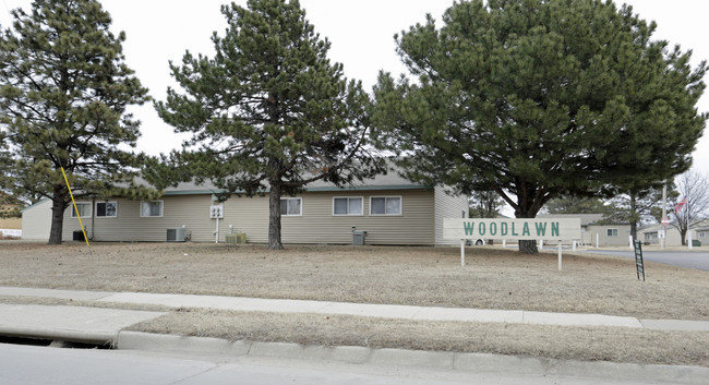 Woodlawn Apartments in Wellington, KS - Building Photo - Building Photo