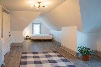 784 Chestnut St, Unit #3 in Manchester, NH - Foto de edificio - Building Photo