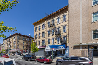 739 Knickerbocker Ave in Brooklyn, NY - Building Photo - Building Photo