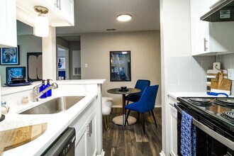 The Vibe in Austin, TX - Building Photo - Building Photo