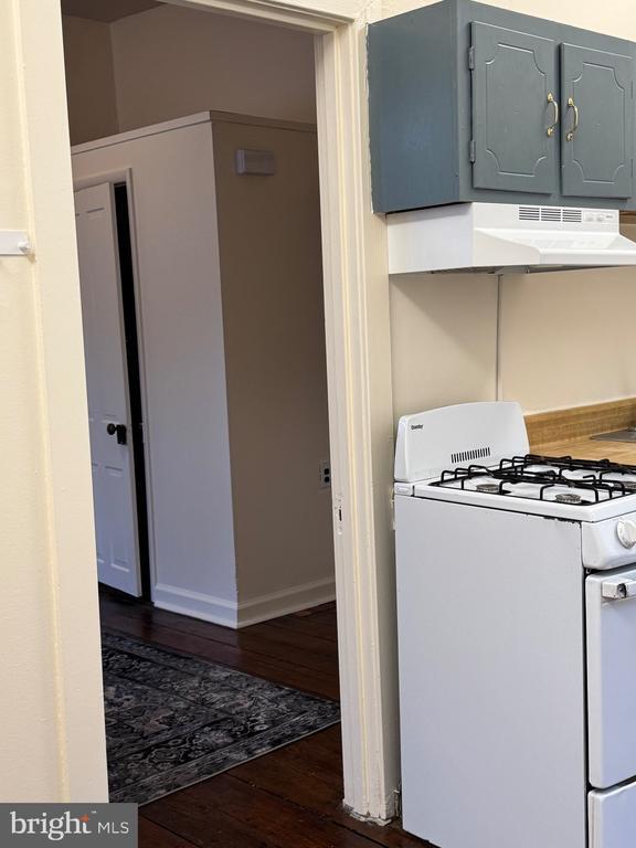 property at 15 W Union St