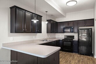 822 Northgate Blvd in New Albany, IN - Building Photo - Building Photo