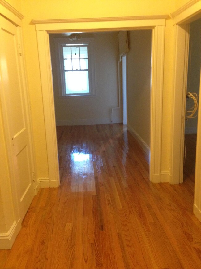 242 S Huntington Ave, Unit 1 in Boston, MA - Building Photo - Building Photo