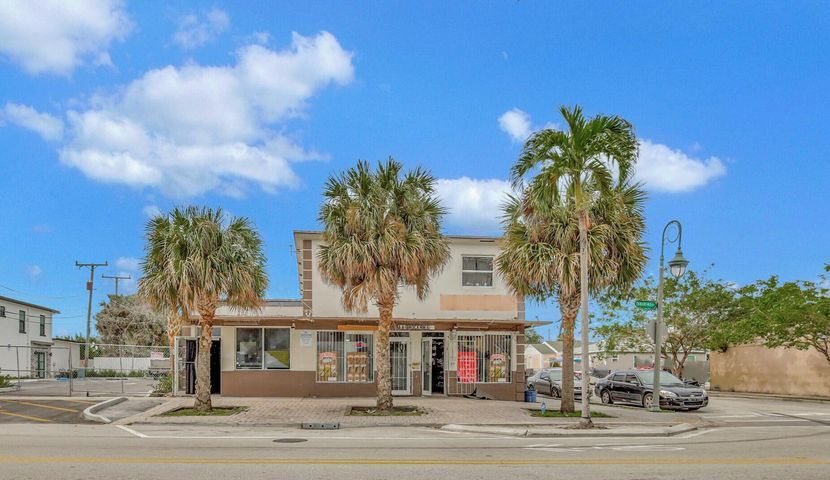 1813 N Tamarind Ave in West Palm Beach, FL - Building Photo