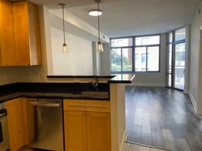 3600 S Glebe Rd, Unit 427 in Arlington, VA - Foto de edificio - Building Photo