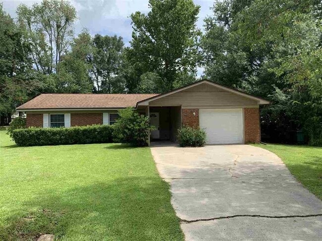 property at 2008 Lohman Ct
