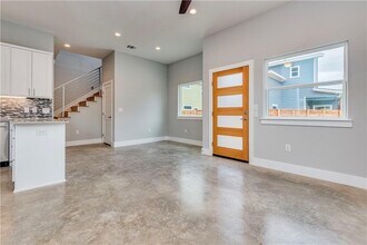 6303 Santos St in Austin, TX - Building Photo - Building Photo
