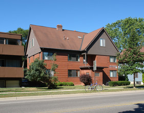 824 Packard St in Ann Arbor, MI - Building Photo - Building Photo