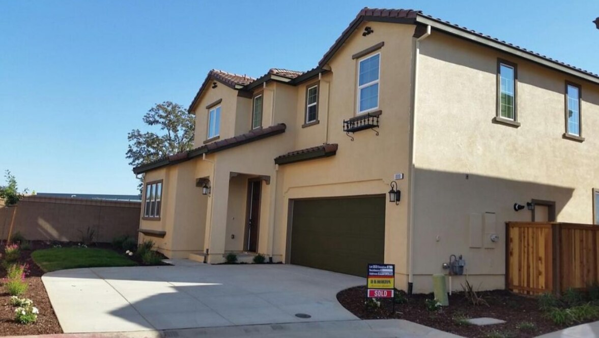 880 Willow Bridge Dr in Folsom, CA - Building Photo