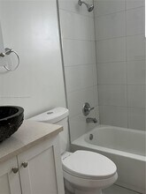 3194 SW 26th St in Miami, FL - Building Photo - Building Photo