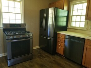 801 W 8th Ave in Stillwater, OK - Building Photo - Building Photo