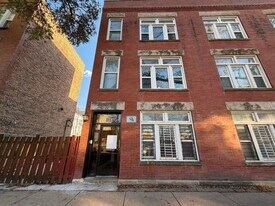 3211 W Le Moyne St in Chicago, IL - Building Photo