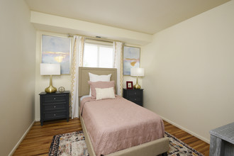 Arbuta Arms Apartments* in Baltimore, MD - Foto de edificio - Building Photo