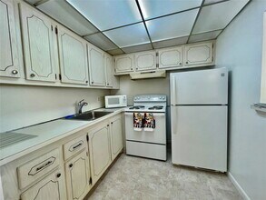 6 Keswick A in Deerfield Beach, FL - Building Photo - Building Photo