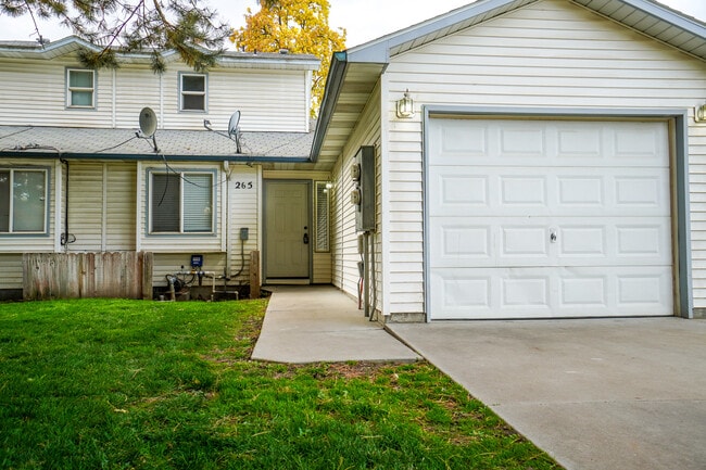 265 N Paradise Ave in Middleton, ID - Building Photo - Building Photo