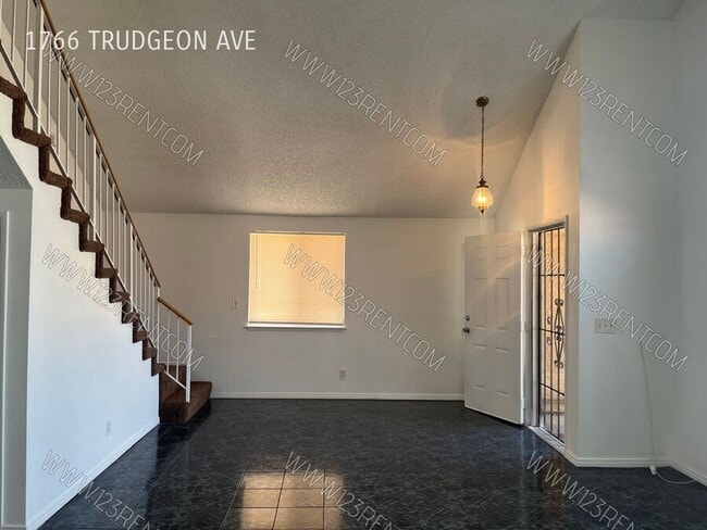 1766 Trudgeon Ave in Lancaster, CA - Building Photo - Building Photo