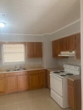 218 Kimberly Dr in Gulfport, MS - Foto de edificio - Building Photo