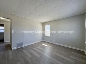 21706 Conners Ave in Warren, MI - Building Photo - Building Photo