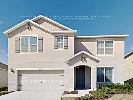 2205 Blue Highlands Dr in Lakeland, FL - Building Photo