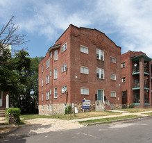 2300 Ocala Ave Apartments