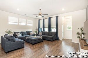 1510 Escarpment Rd in New Braunfels, TX - Building Photo - Building Photo