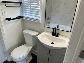 1444 Anderson St in Charlotte, NC - Building Photo - Building Photo