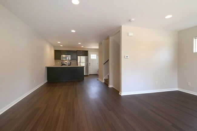 property at 289 E 19th St