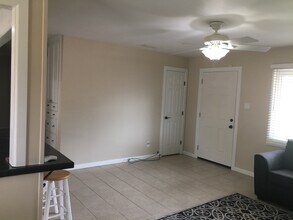 709 Palomas Dr NE in Albuquerque, NM - Building Photo - Building Photo