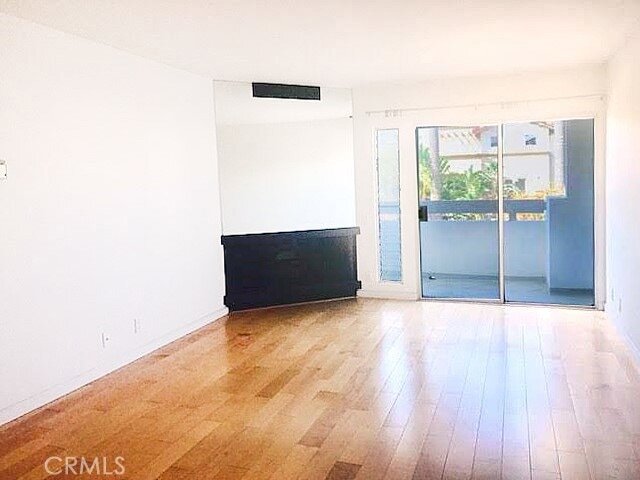 1033 3rd St, Unit 109 in Santa Monica, CA - Building Photo - Building Photo