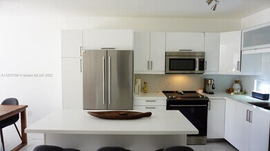 1651 NE 115th St-Unit -17C in Miami, FL - Building Photo - Building Photo