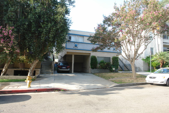 Valli-royale Apartments in Studio City, CA - Foto de edificio - Building Photo