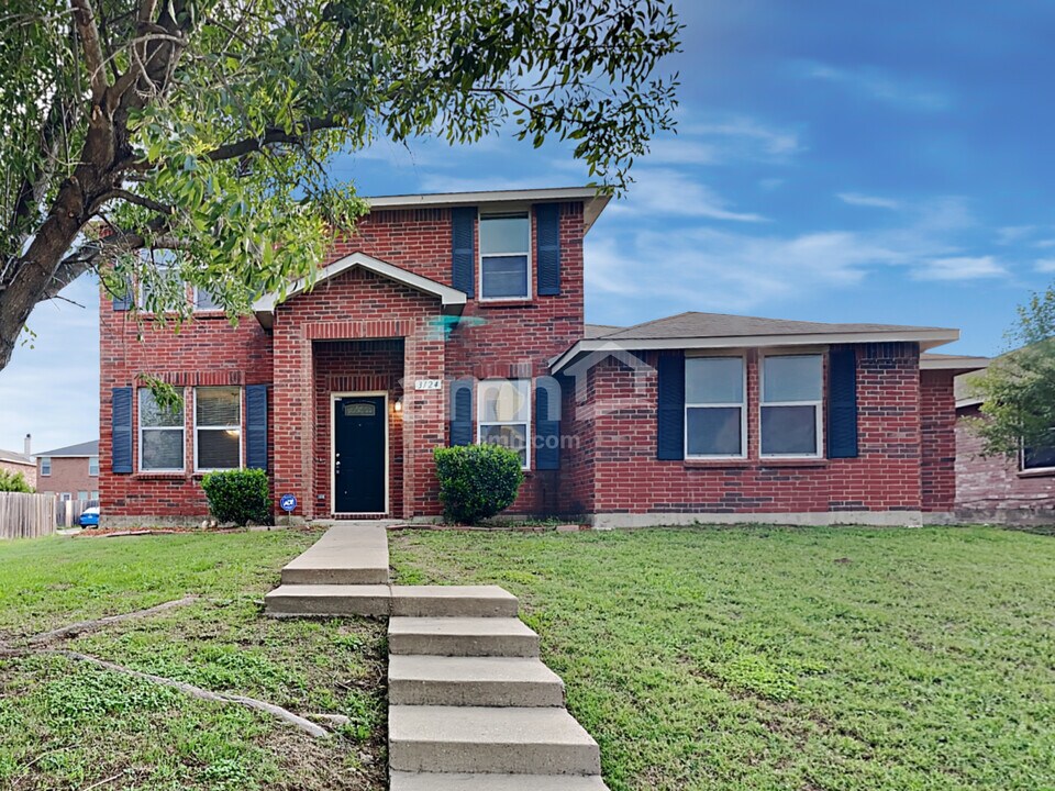 3124 Prairie Aster Dr in Lancaster, TX - Building Photo