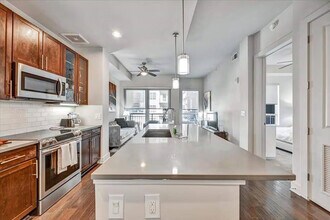 782 Peachtree St NE in Atlanta, GA - Foto de edificio - Building Photo